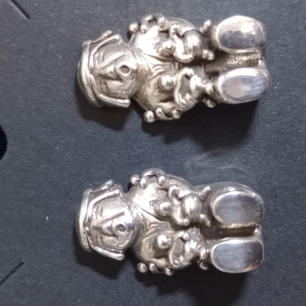 Storyteller Vintage Native American Sterling Silver  Stud Earrings - Picture 3 of 14